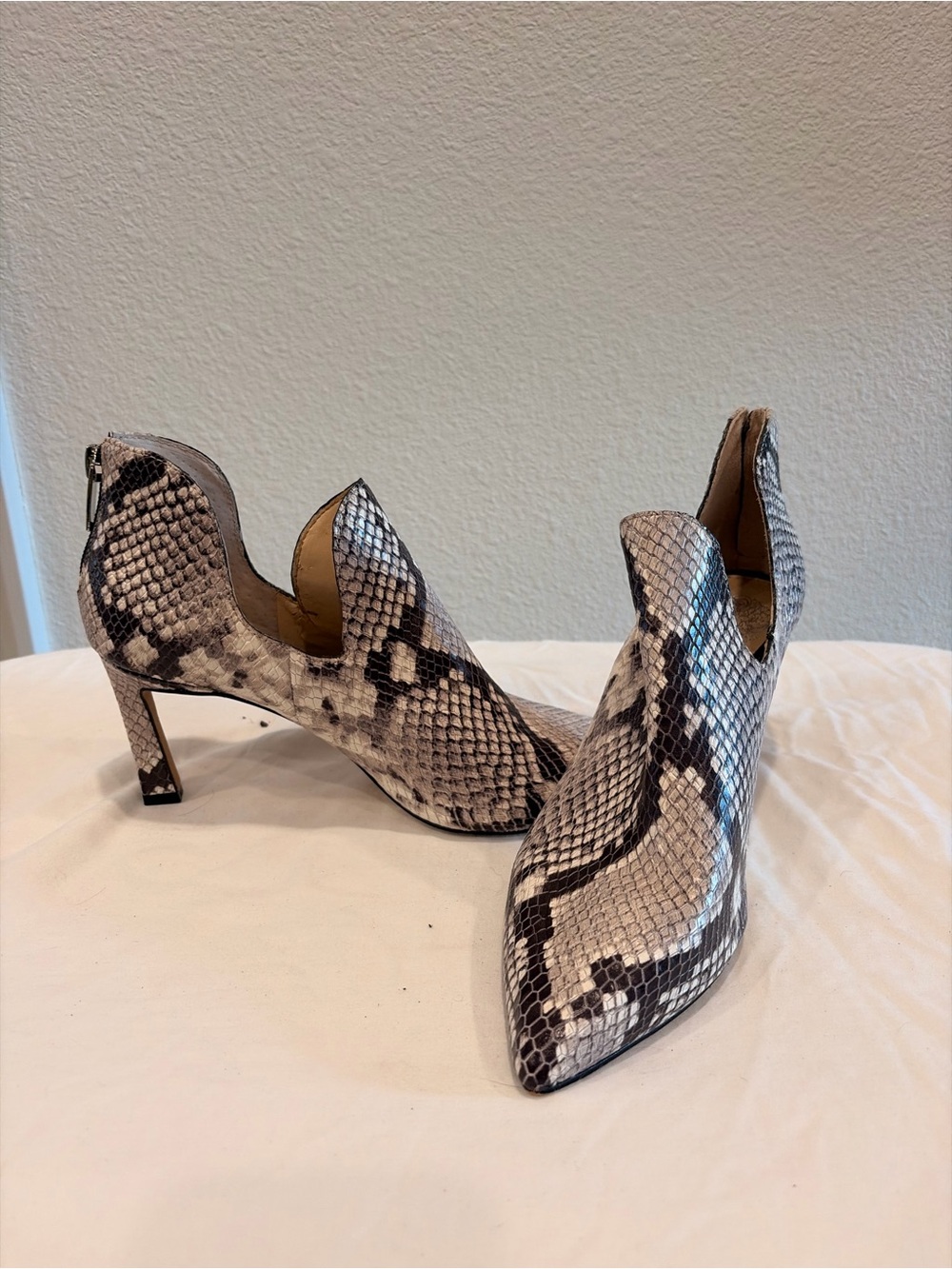 Vince Camuto Snake-Print Pointed Toe Pumps - Black & White